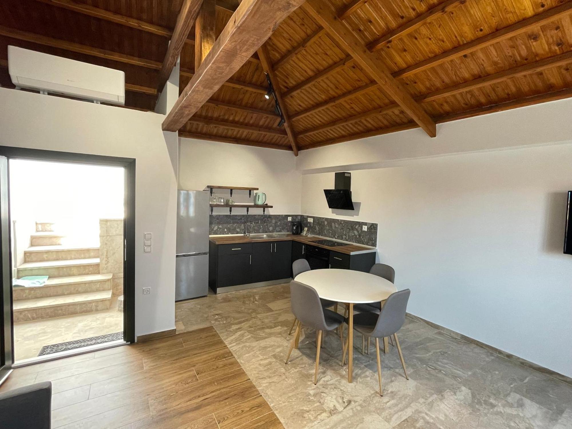 Q Apartments Molyvos Mythimna Exterior photo