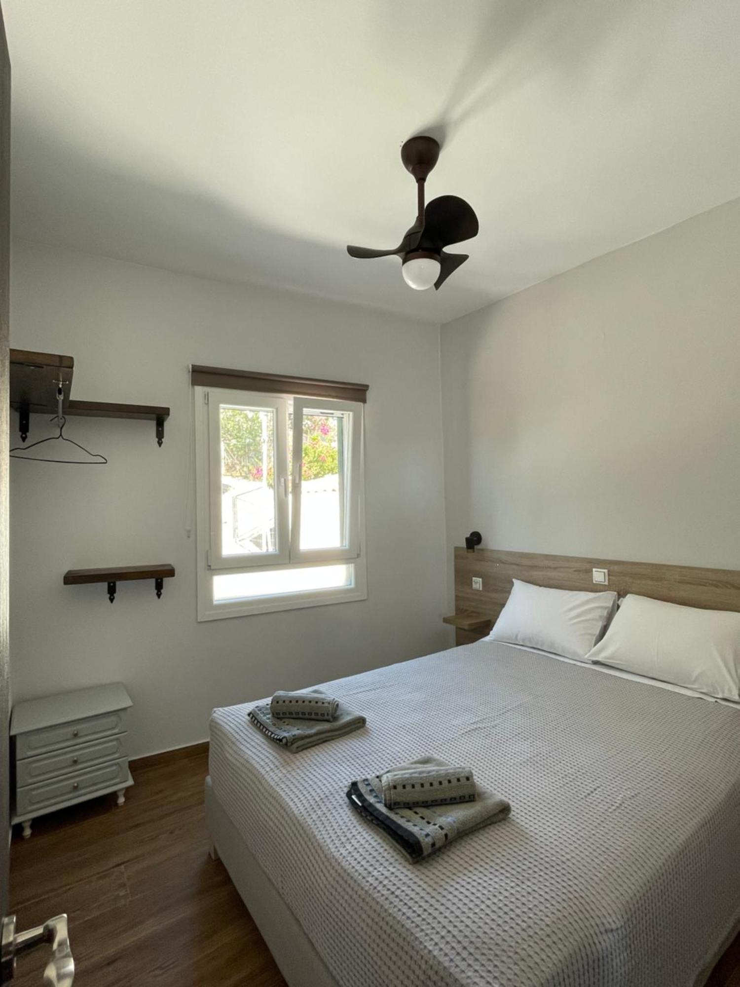 Q Apartments Molyvos Mythimna Exterior photo